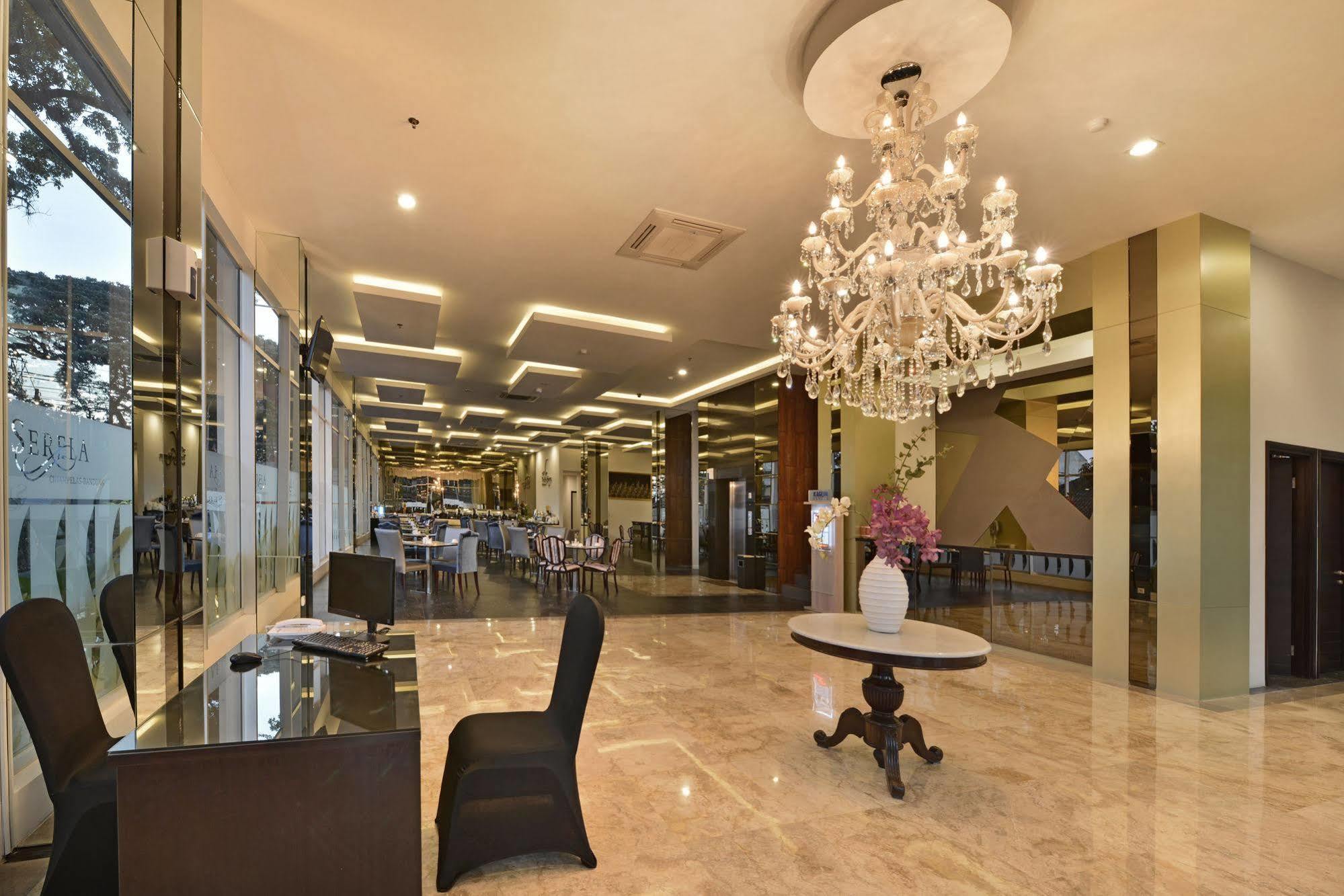 Serela Cihampelas By Kagum Hotels Bandung Exterior foto